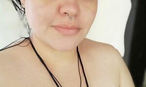 Aliciakinsley naked before webcam in live video chat