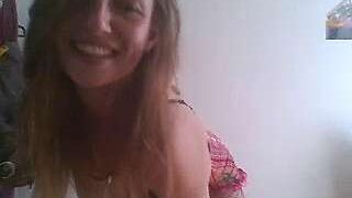 CheekyDana naked stripping on cam for live sex video chat