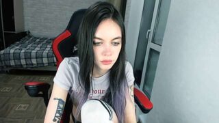CutePiggie naked stripping on cam for live sex video chat