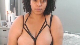 HalleStrawberry nude on webcam in her Live Sex Chat
