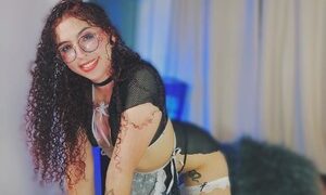 Hera_Bathory naked before webcam in live video chat