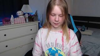 Holda_bride naked stripping on cam for live sex video chat