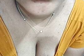 IndianIsha naked stripping on cam for live sex video chat