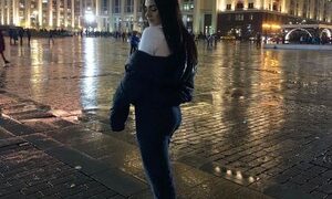 Juli2125 naked before webcam in live video chat