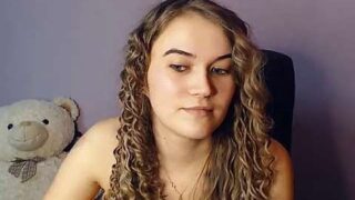 Kerry_Sex naked stripping on cam for live sex video chat