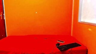 MarshaStarQue naked stripping on cam for live sex video chat