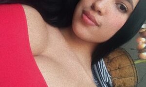 Nanna_sweet naked before webcam in live video chat