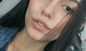 Pia_tn naked before webcam in live video chat