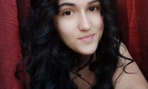 Rodica_Johns naked before webcam in live video chat