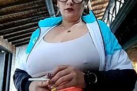 Rossuribe naked stripping on cam for live sex video chat