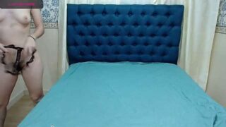 Sophie_And_Alis naked stripping on cam for live sex video chat