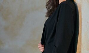 Trisha_mi naked before webcam in live video chat