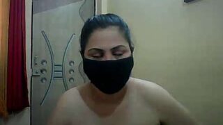 venus16 naked stripping on cam for live sex video chat