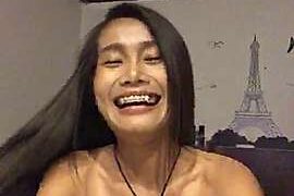CandyCanDo naked stripping on cam for live sex video chat