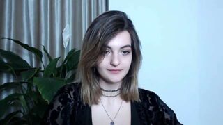 HelelGretta naked stripping on cam for live sex video chat