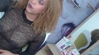 pia-sweet nude on webcam in her Live Sex Chat