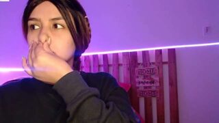 Sammy_pg naked stripping on cam for live sex video chat