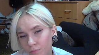 arnoldXhelga naked stripping on cam for live sex video chat