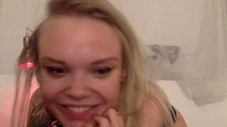 loudjas naked stripping on cam for live sex video chat