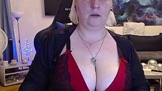 Miss-Red-Rose naked stripping on cam for live sex video chat