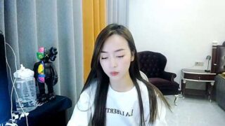 Anna-yoyo naked stripping on cam for live sex video chat