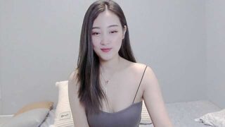 Honeysasa naked stripping on cam for live sex video chat