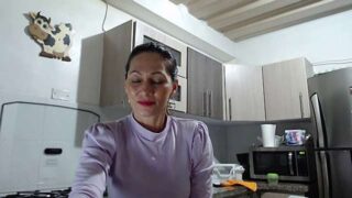 Linda_Sensual naked stripping on cam for live sex video chat