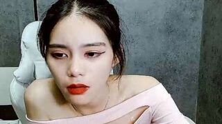LovelyDoll_LaLa naked stripping on cam for live sex video chat