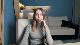 M00n__light naked stripping on cam for live sex video chat