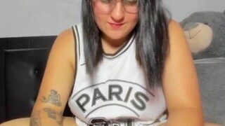 michelleowen nude on webcam in her Live Sex Chat