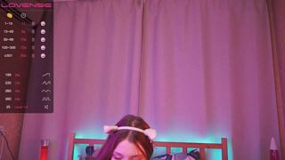 Oliviia_ln naked stripping on cam for live sex video chat