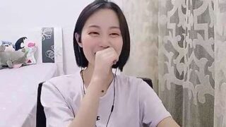 Quentina-baby naked stripping on cam for live sex video chat