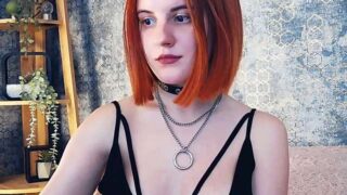 Stacey-Di naked stripping on cam for live sex video chat