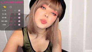 yummysoap naked stripping on cam for live sex video chat
