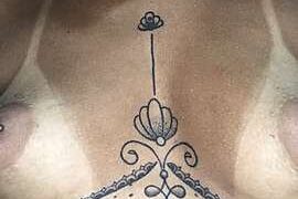 bellaloira_ naked stripping on cam for live sex video chat
