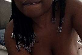 BlackDiamondVee naked stripping on cam for live sex video chat