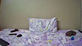 Chubbylittlegirlx3 naked stripping on cam for live sex video chat