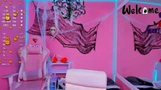 DalahiaRush naked stripping on cam for live sex video chat