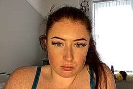 evielikestoplay naked stripping on cam for live sex video chat