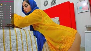 Isaaabellaa naked stripping on cam for live sex video chat