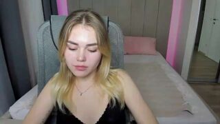 LILIA_CALLS naked stripping on cam for live sex video chat