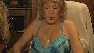 Lustylady4U naked stripping on cam for live sex video chat