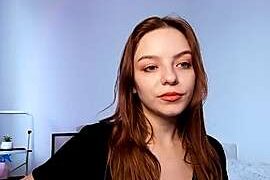 LuxeShoes naked stripping on cam for live sex video chat