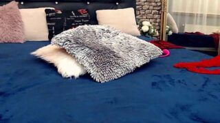PrettyAyleen naked stripping on cam for live sex video chat