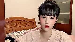 QuessBaby naked stripping on cam for live sex video chat