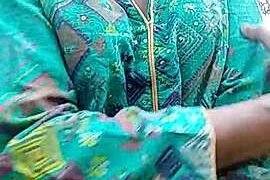 sarika4u naked stripping on cam for live sex video chat