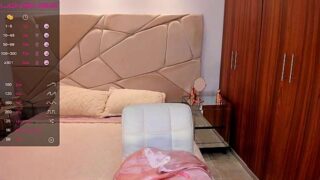 Scarlett_77 naked stripping on cam for live sex video chat