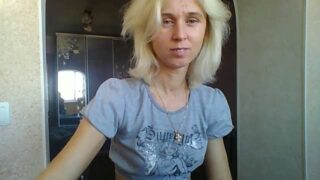 SunnyGirl18 naked stripping on cam for live sex video chat