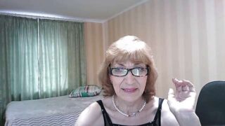 YaniSuns naked stripping on cam for live sex video chat