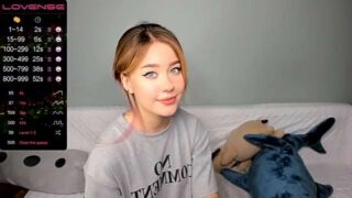 yo1ove naked stripping on cam for live sex video chat